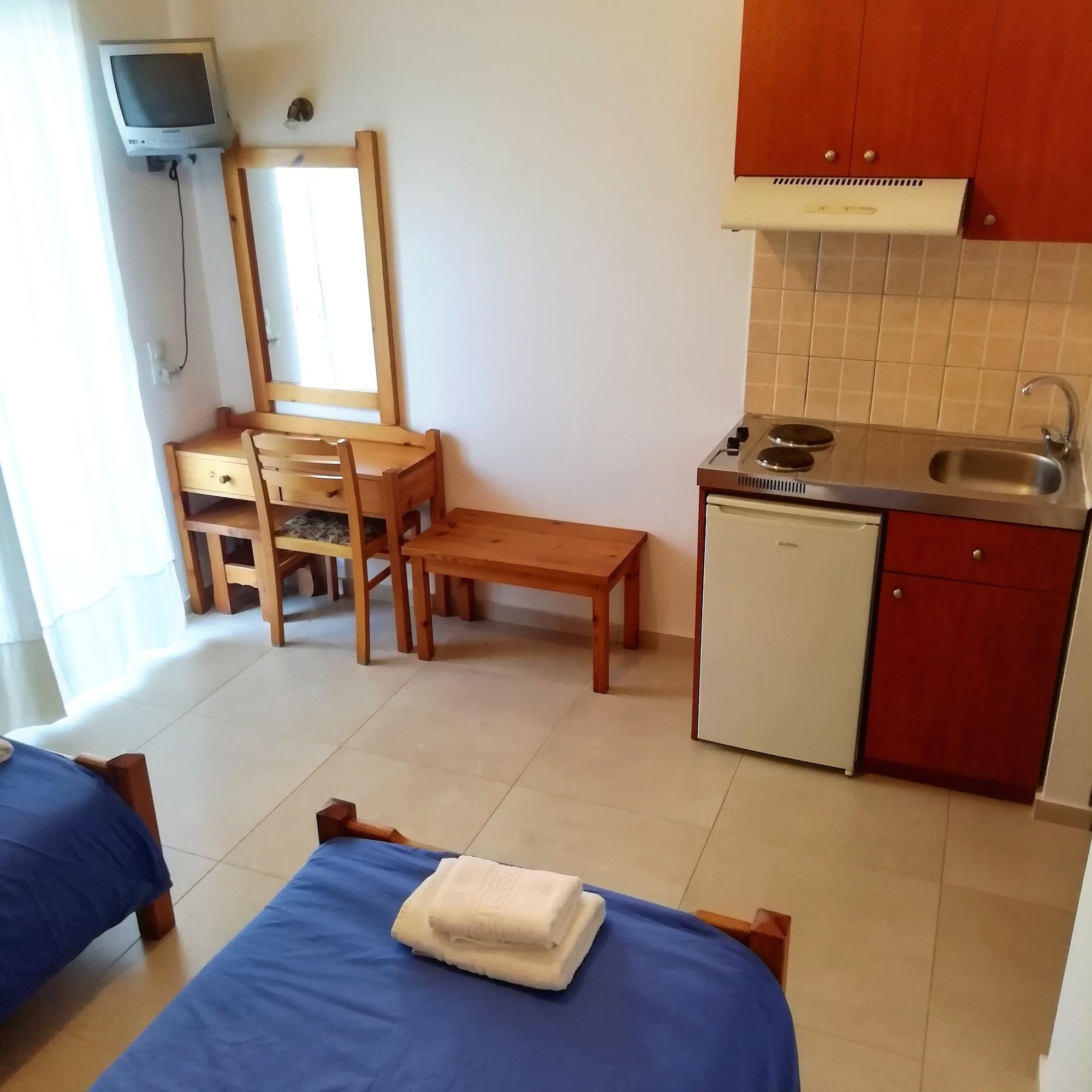 Hotel Thisvi Сталида Экстерьер фото